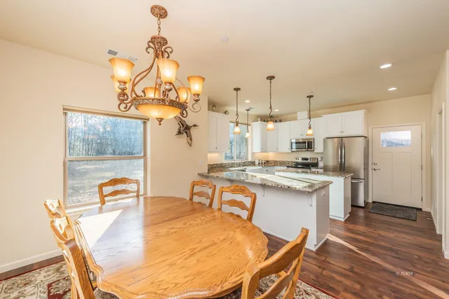 $469,000 | 220 Fairway Drive, Weaverville, CA 96093