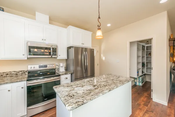 $459,000 | 220 Fairway Drive, Weaverville, CA 96093