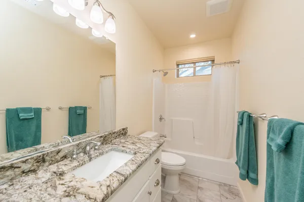 $459,000 | 220 Fairway Drive, Weaverville, CA 96093