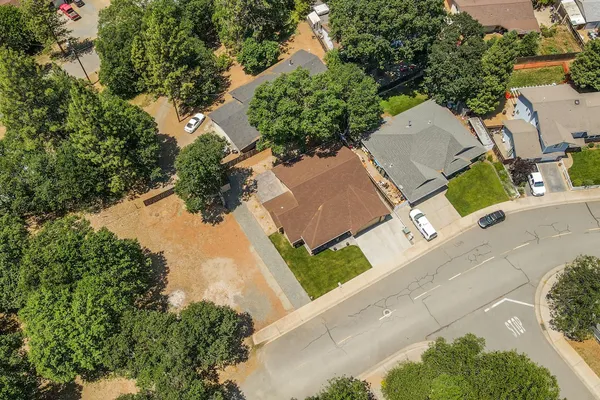 $459,000 | 220 Fairway Drive, Weaverville, CA 96093