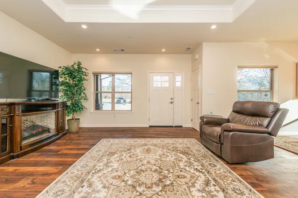 $459,000 | 220 Fairway Drive, Weaverville, CA 96093