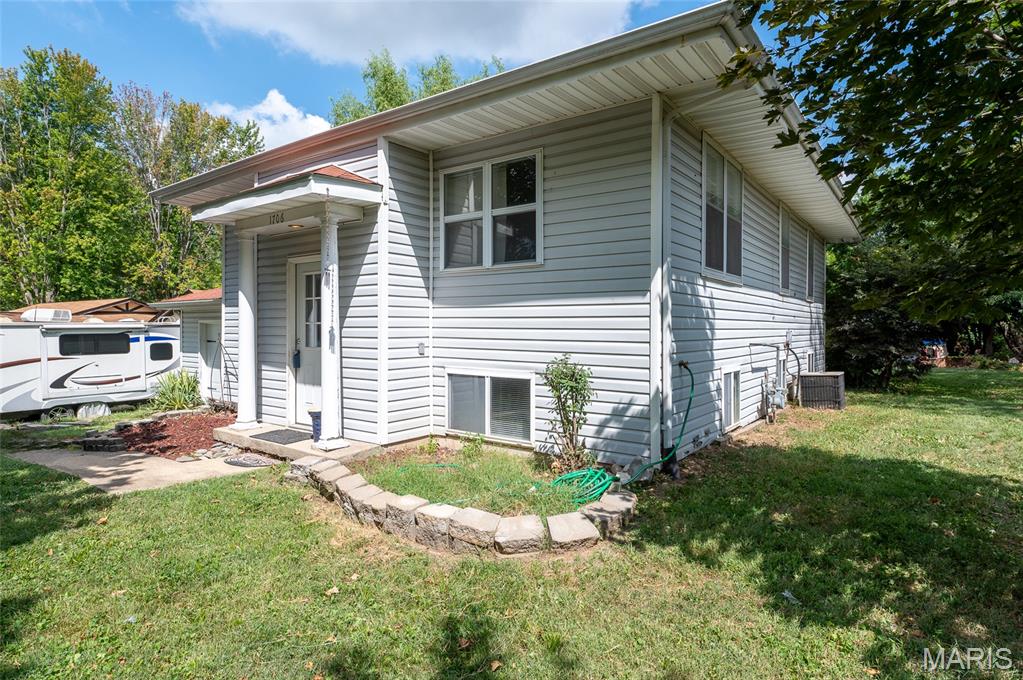 1706 West Washington Street O'Fallon, IL 62269 - Photo 2 of 19