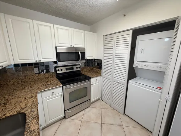 $2,150 | 2731 Ocean Club Boulevard, Unit 107, Hollywood, FL 33019