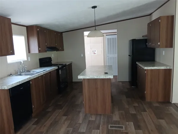 $1,875 | 8717 Fm 1115, Unit C, Flatonia, TX 78941