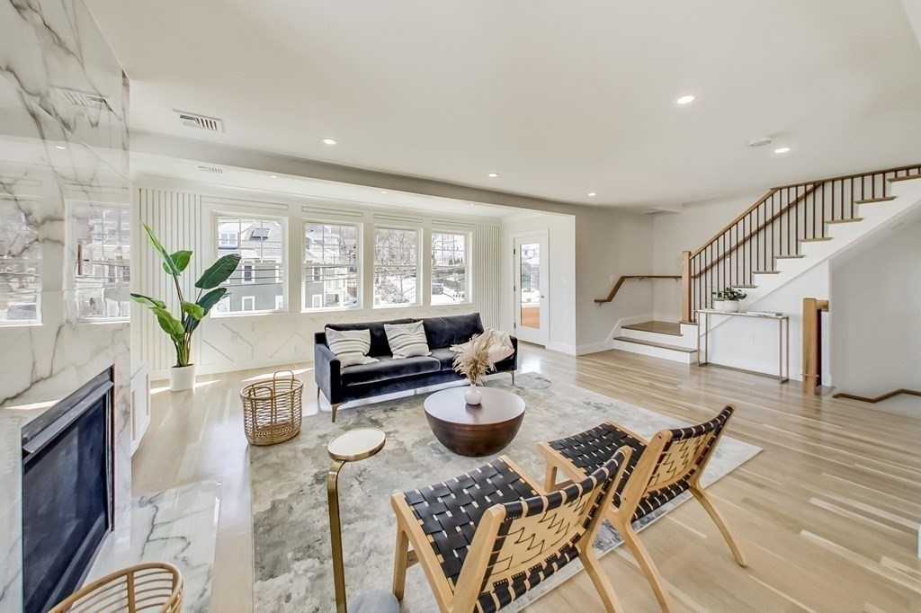 39 Appleton Street, Unit 39 Arlington, MA 02476 - Photo 4 of 31