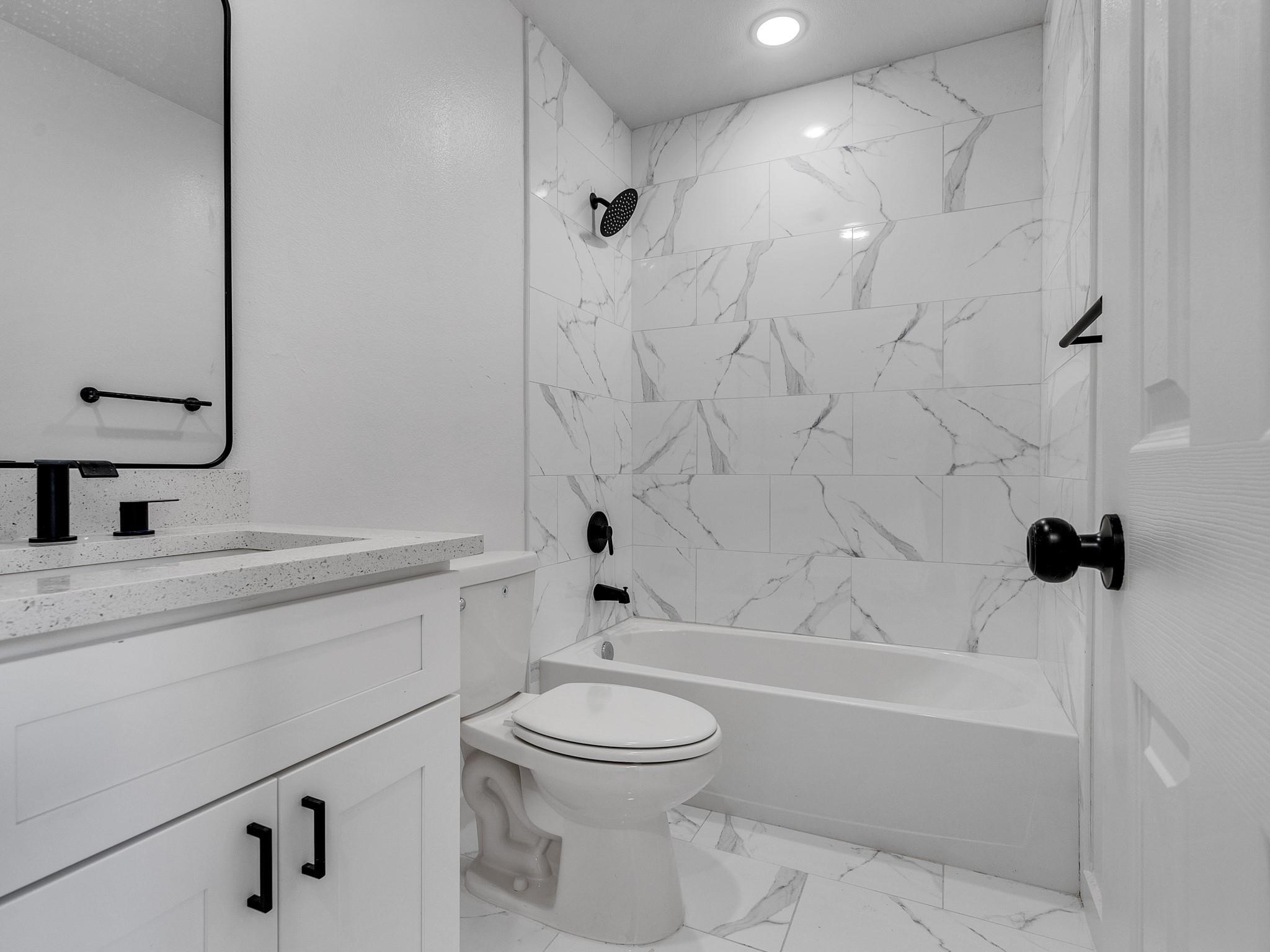 7428 Laura Koppe Road, Unit A Houston, TX 77028 - Photo 4 of 16