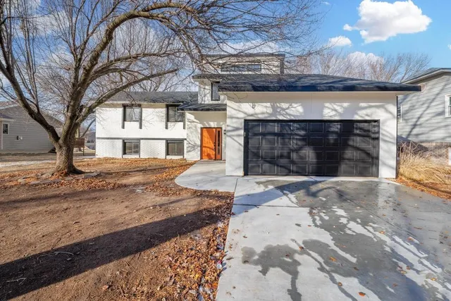 $324,900 | 11246 West 13th Court North, Wichita, KS 67212