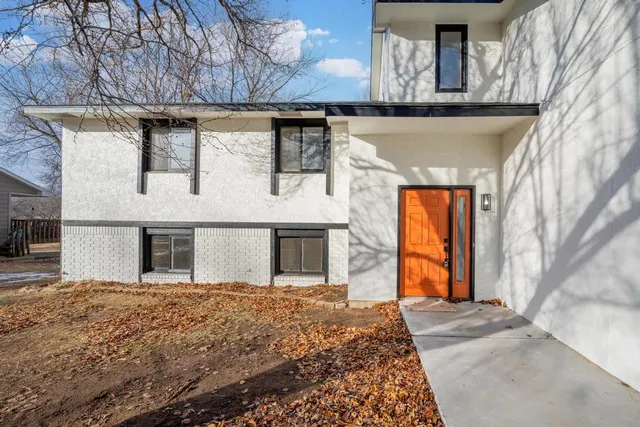 $324,900 | 11246 West 13th Court North, Wichita, KS 67212