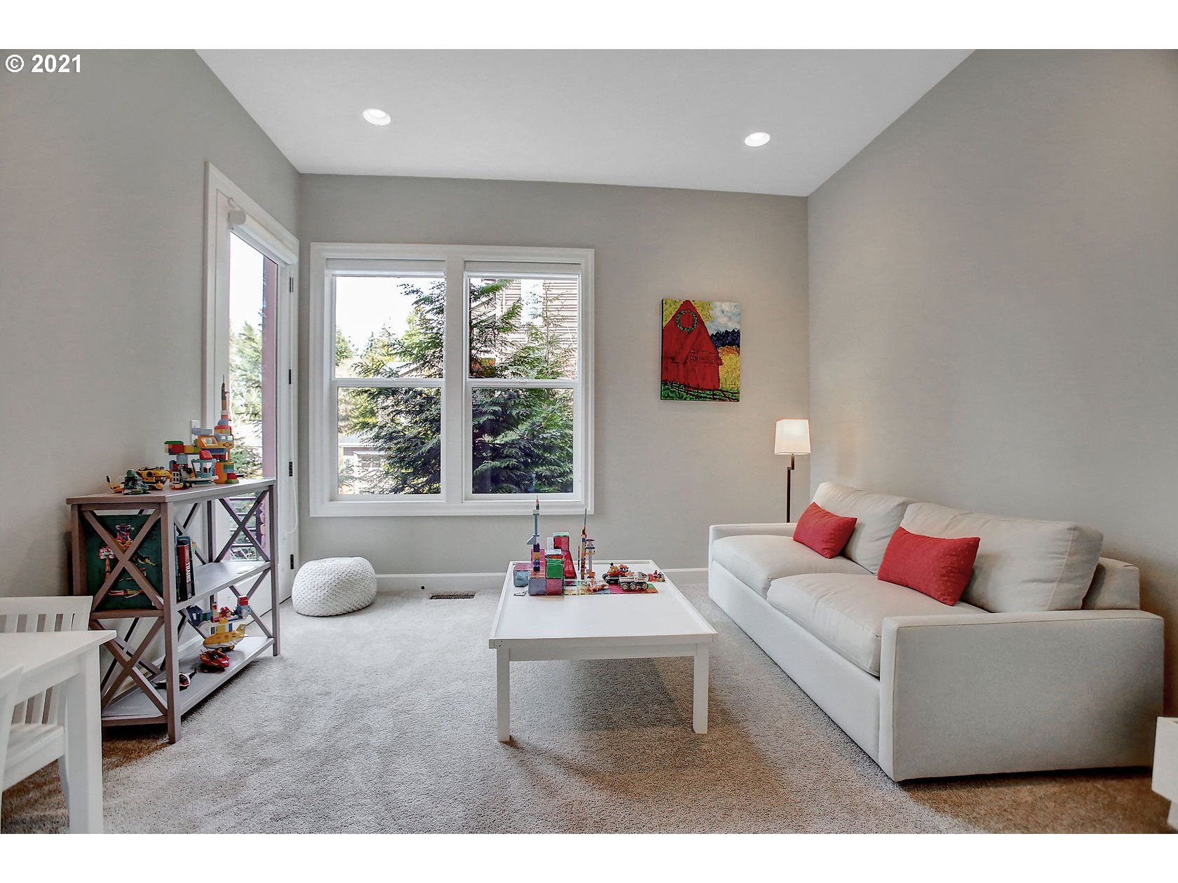 18958 Bryant Road Lake Oswego, OR 97034 - Photo 15 of 32 Gallery Image 15