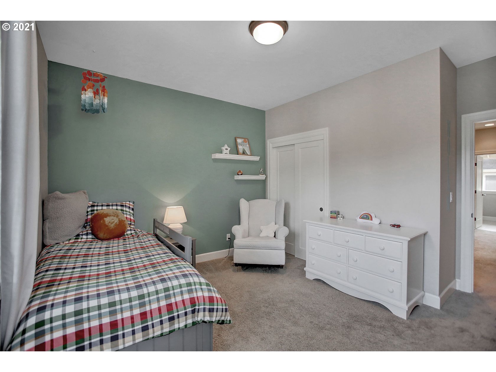 18958 Bryant Road Lake Oswego, OR 97034 - Photo 23 of 32 Gallery Image 23