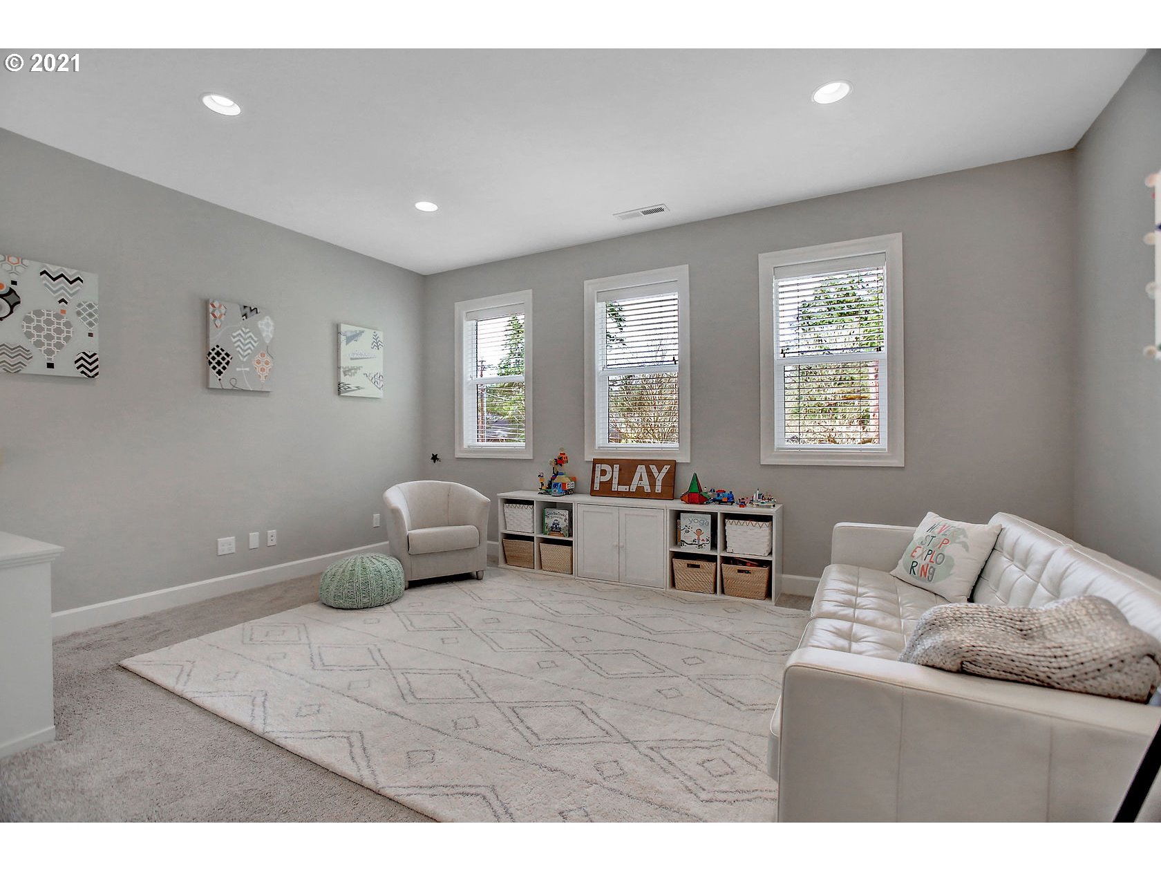 18958 Bryant Road Lake Oswego, OR 97034 - Photo 26 of 32 Gallery Image 26