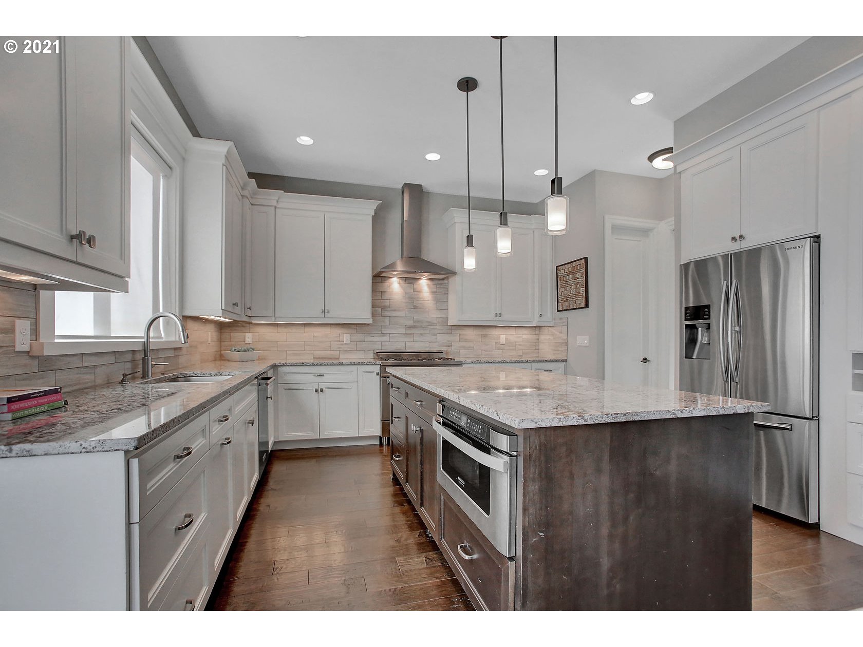 18958 Bryant Road Lake Oswego, OR 97034 - Photo 5 of 32 Gallery Image 5