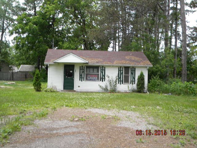 214 Cedar Street Hemlock, MI 48626 - Photo 1 of 9 Gallery Image 1