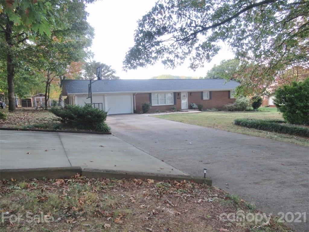 709 3rd St Place Southwest Conover, NC 28613 - Photo 1 of 28 Gallery Image 1