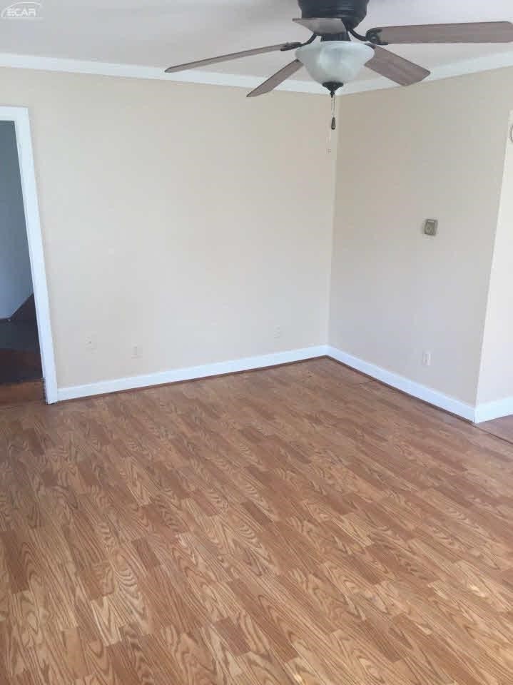 2431 Howe Road Burton, MI 48519 - Photo 4 of 29 21372956-3.JPG