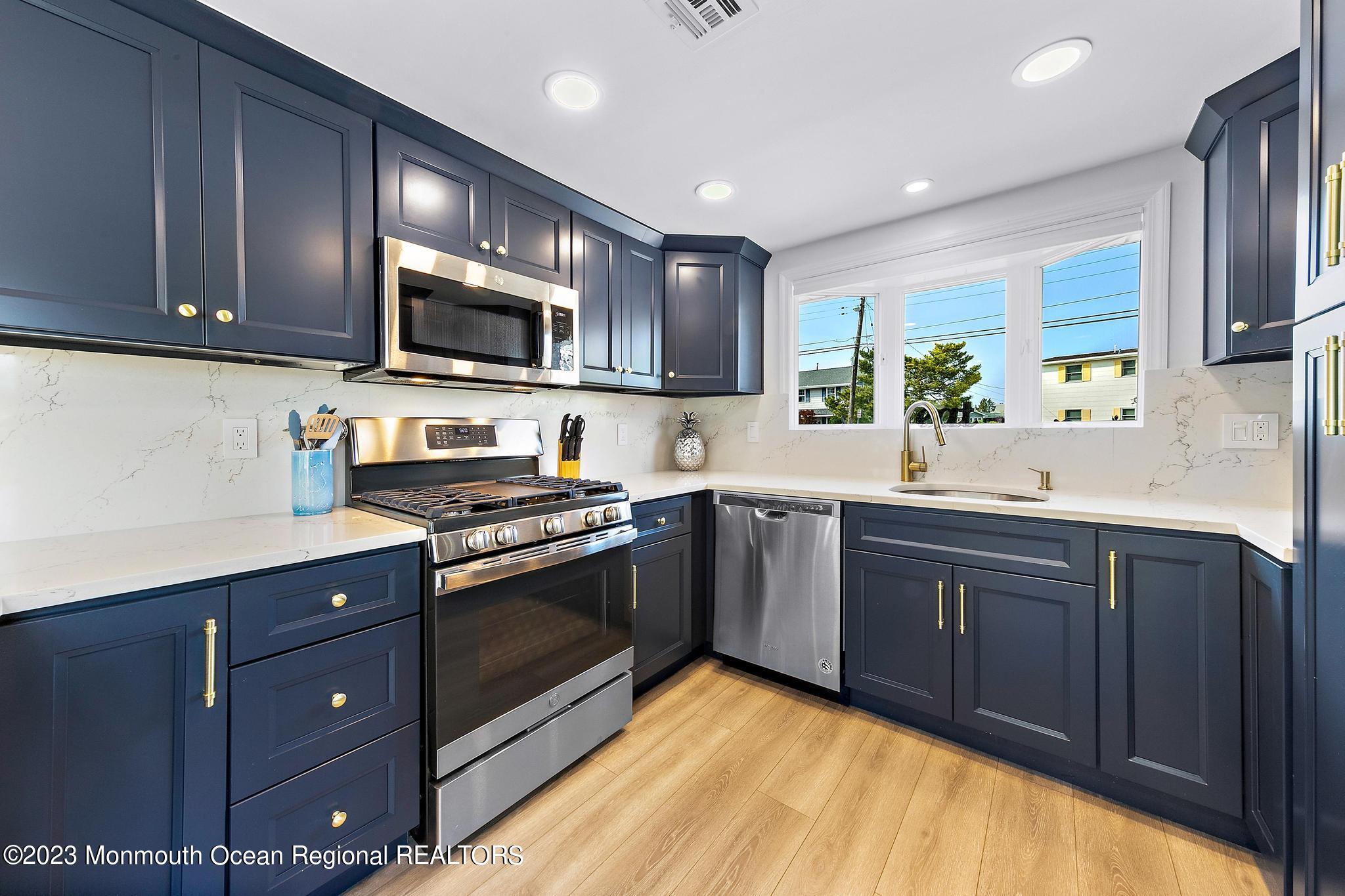 58 Adrian Road Beach Haven, NJ 08008 - Photo 13 of 57 58Adrian-12