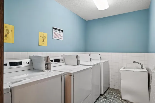 $97,500 | 3153 Old Highway 8, Unit 304, Roseville, MN 55418