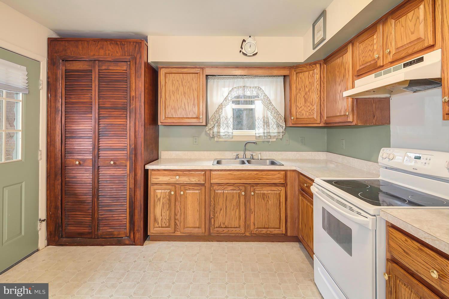 1904 Cosner Road Forest Hill, MD 21050 - Photo 11 of 30 Kitchen