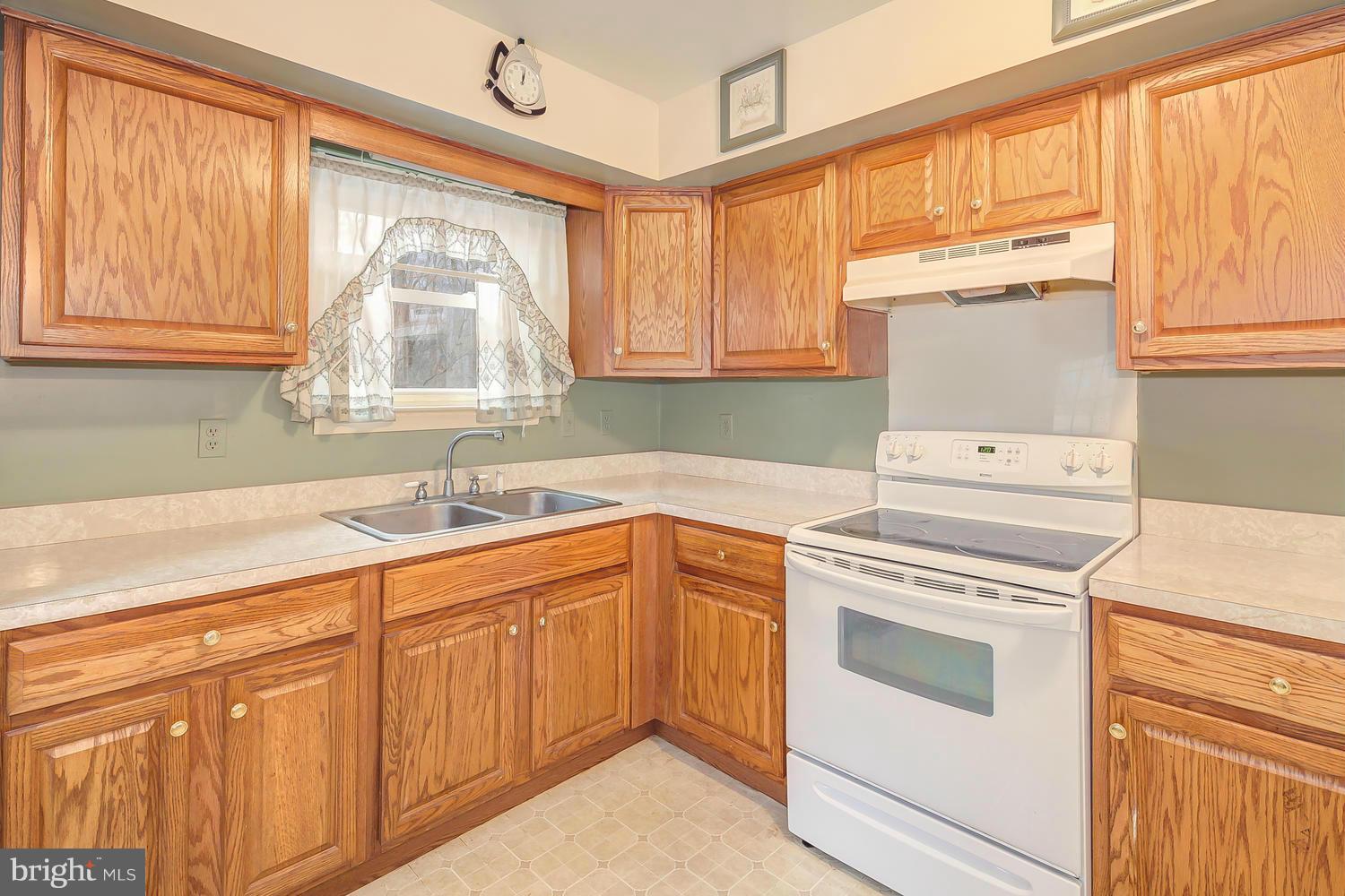 1904 Cosner Road Forest Hill, MD 21050 - Photo 10 of 30 Kitchen