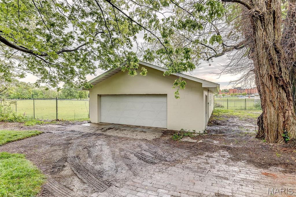 2367 Central Avenue Alton, IL 62002 - Photo 73 of 74