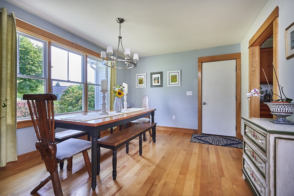 19 High Meadow Road Hadley, MA 01035 - Photo 13 of 38