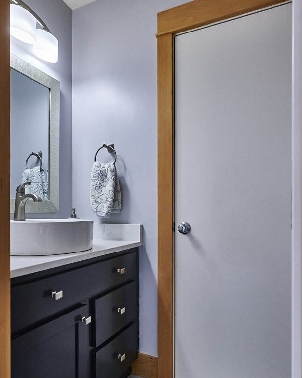 19 High Meadow Road Hadley, MA 01035 - Photo 18 of 38