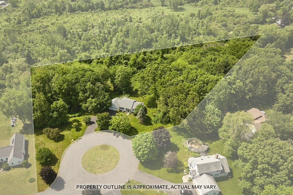 19 High Meadow Road Hadley, MA 01035 - Photo 3 of 38