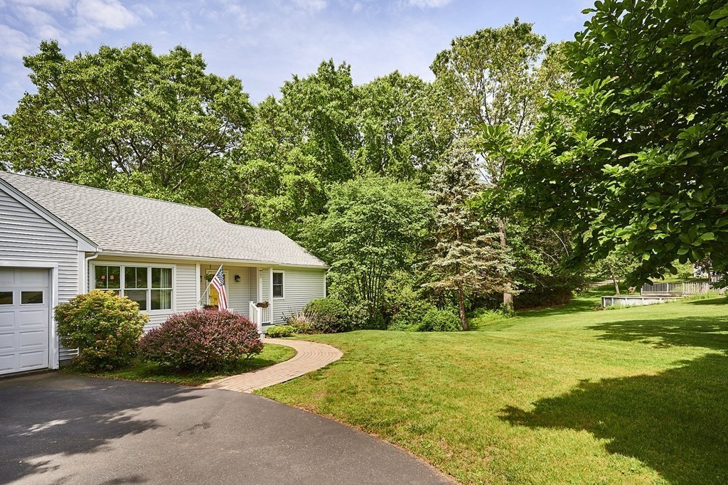 19 High Meadow Road Hadley, MA 01035 - Photo 33 of 38