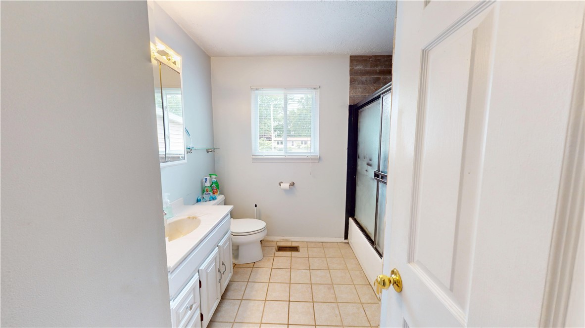 2304 Murray Clark Road Danville, IL 61834 - Photo 16 of 29 Gallery Image 16