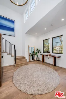 $3,499,000 | 935 South Burnside Avenue, Los Angeles, CA 90036