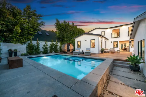 $3,499,000 | 935 South Burnside Avenue, Los Angeles, CA 90036