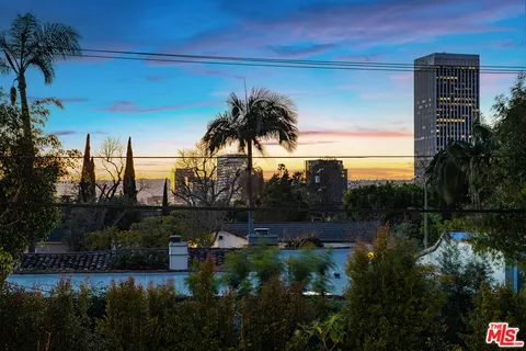 $3,499,000 | 935 South Burnside Avenue, Los Angeles, CA 90036