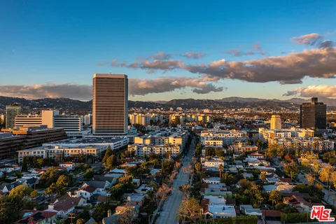 $3,499,000 | 935 South Burnside Avenue, Los Angeles, CA 90036