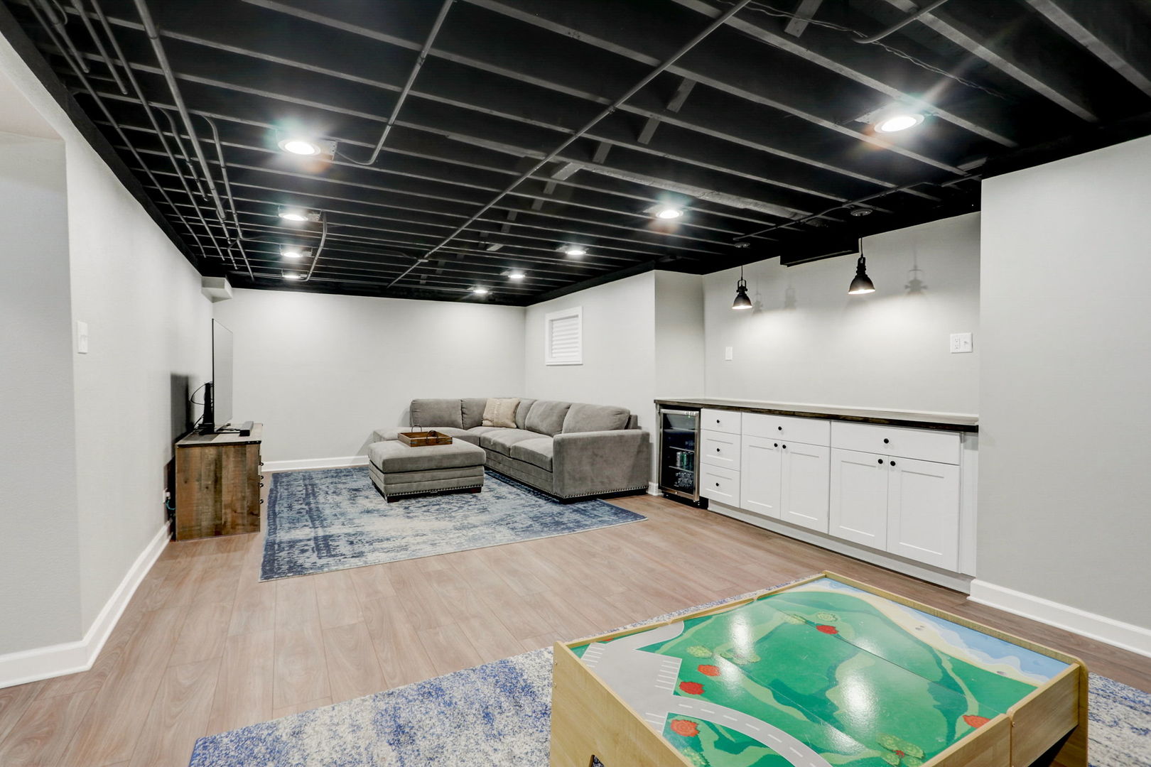 1514 Applegate Drive Naperville, IL 60565 - Photo 35 of 51 a utility room with dryer and washer