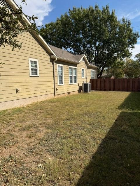 613 North Main Street Muenster, TX 76252 - Photo 15 of 24 a front view of a house with a yard