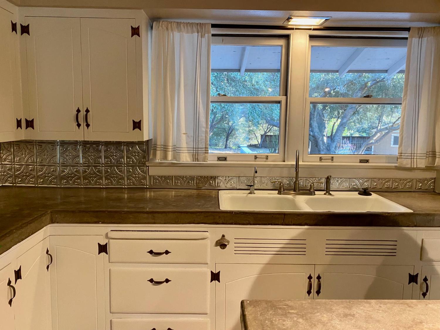 1073 Shippee Lane Ojai, CA 93023 - Photo 10 of 28 a bathroom with a sink and a window