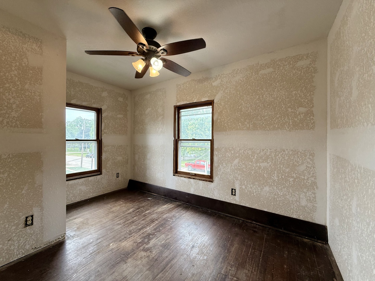1005 East Main Street Clinton, IL 61727 - Photo 6 of 14