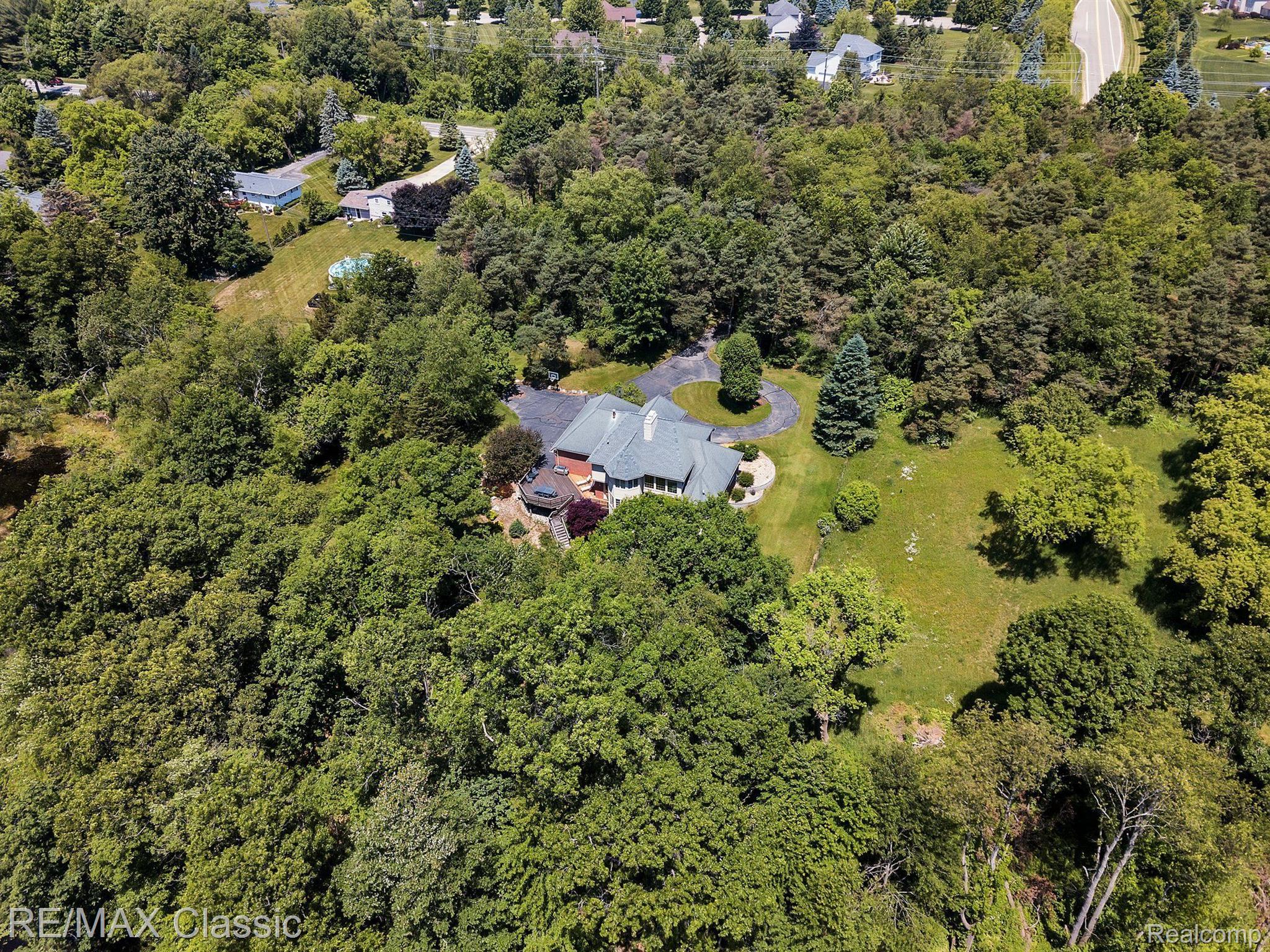 2583 West Commerce Road Milford, MI 48380 - Photo 38 of 46 Gallery Image 38