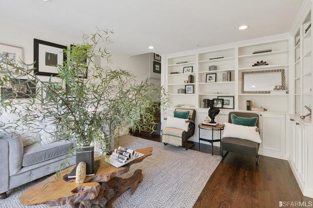 a street sign that is on a pole