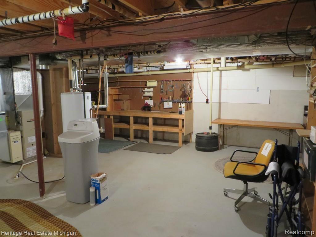 6533 Crofoot Road Fowlerville, MI 48836 - Photo 25 of 46 IMG_0849.jpg