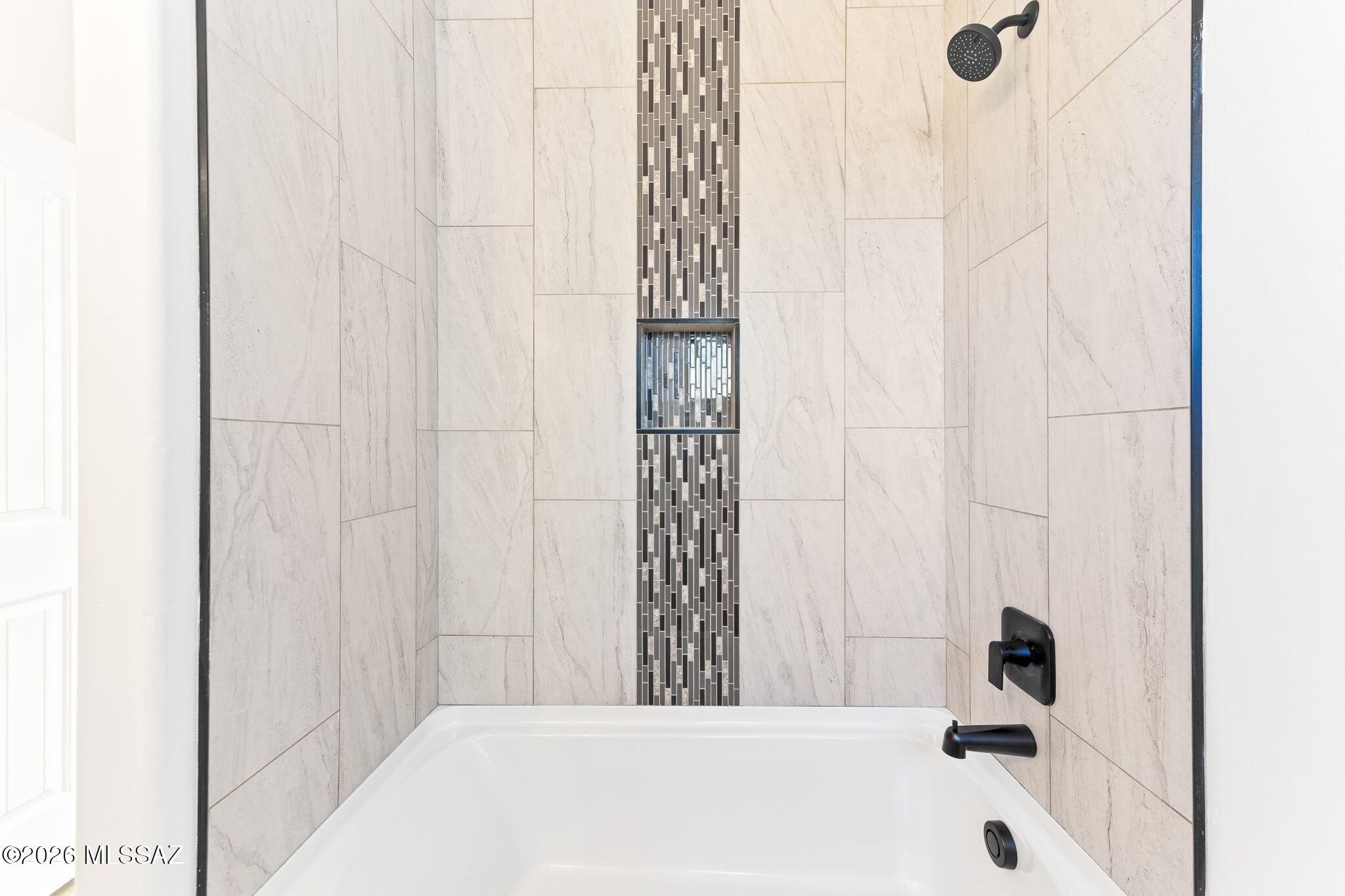 1144 North Range Rider Place Vail, AZ 85641 - Photo 34 of 45 Hall bathroom