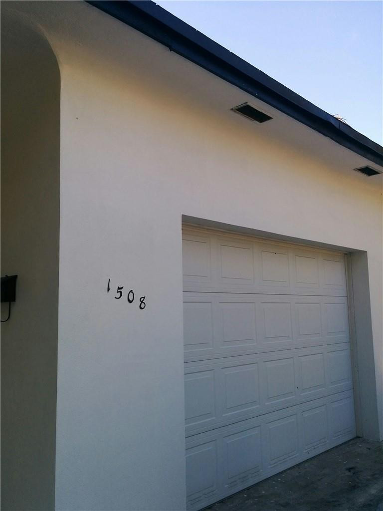 1508 North Park Road Hollywood, FL 33021 - Photo 12 of 12 GARAGE