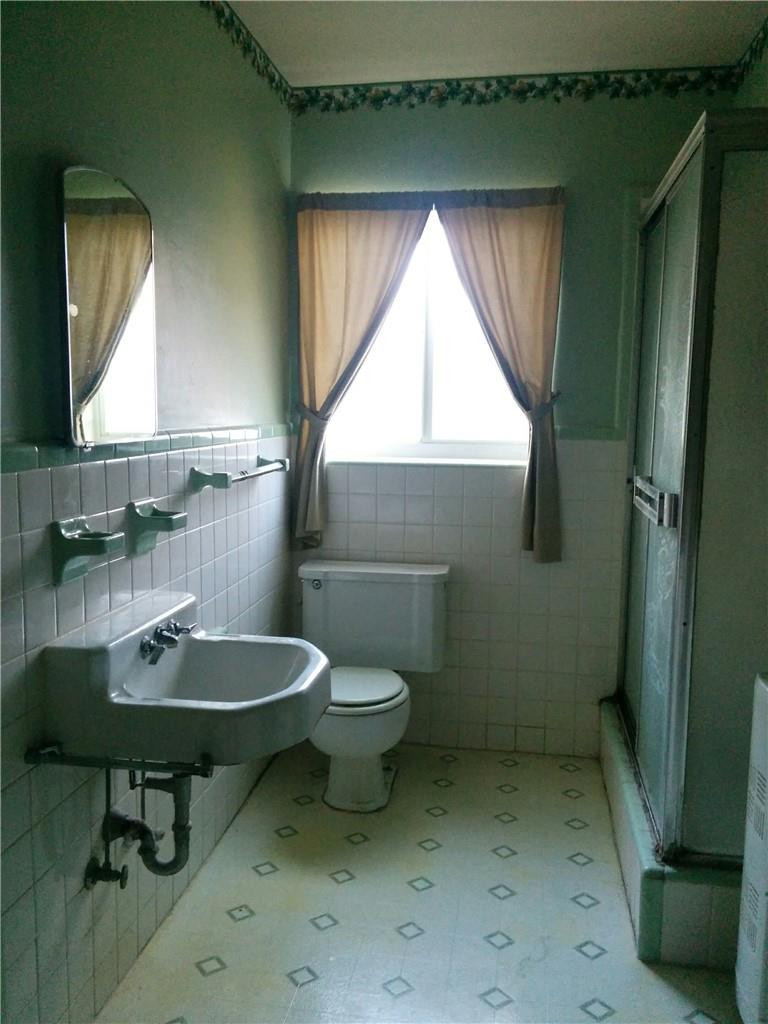 1508 North Park Road Hollywood, FL 33021 - Photo 8 of 12 SECOND BATH
