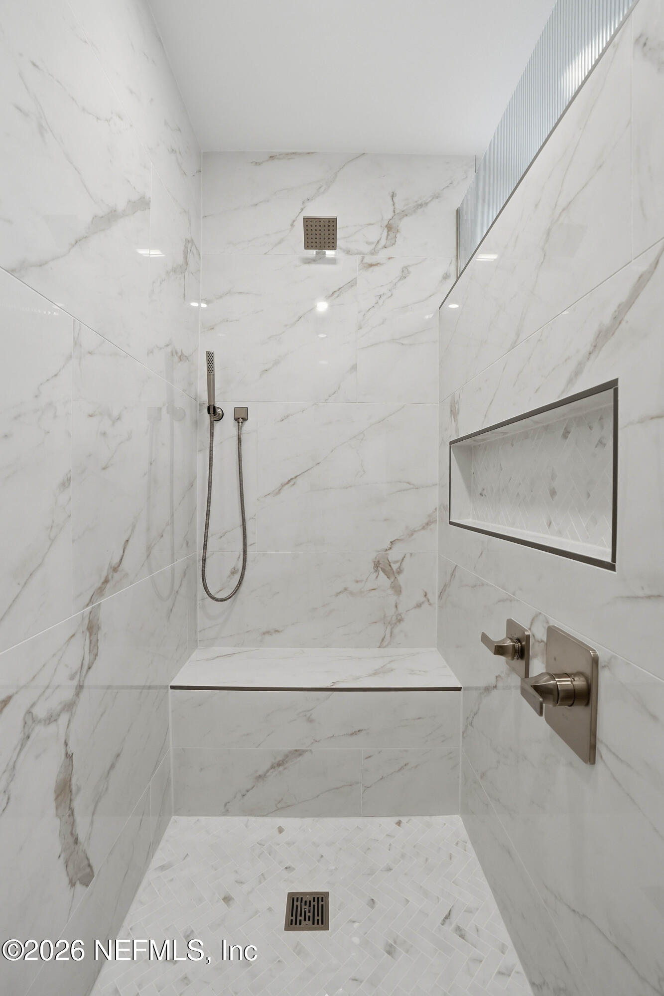 8228 Hollyridge Road Jacksonville, FL 32256 - Photo 24 of 65 29-Shower
