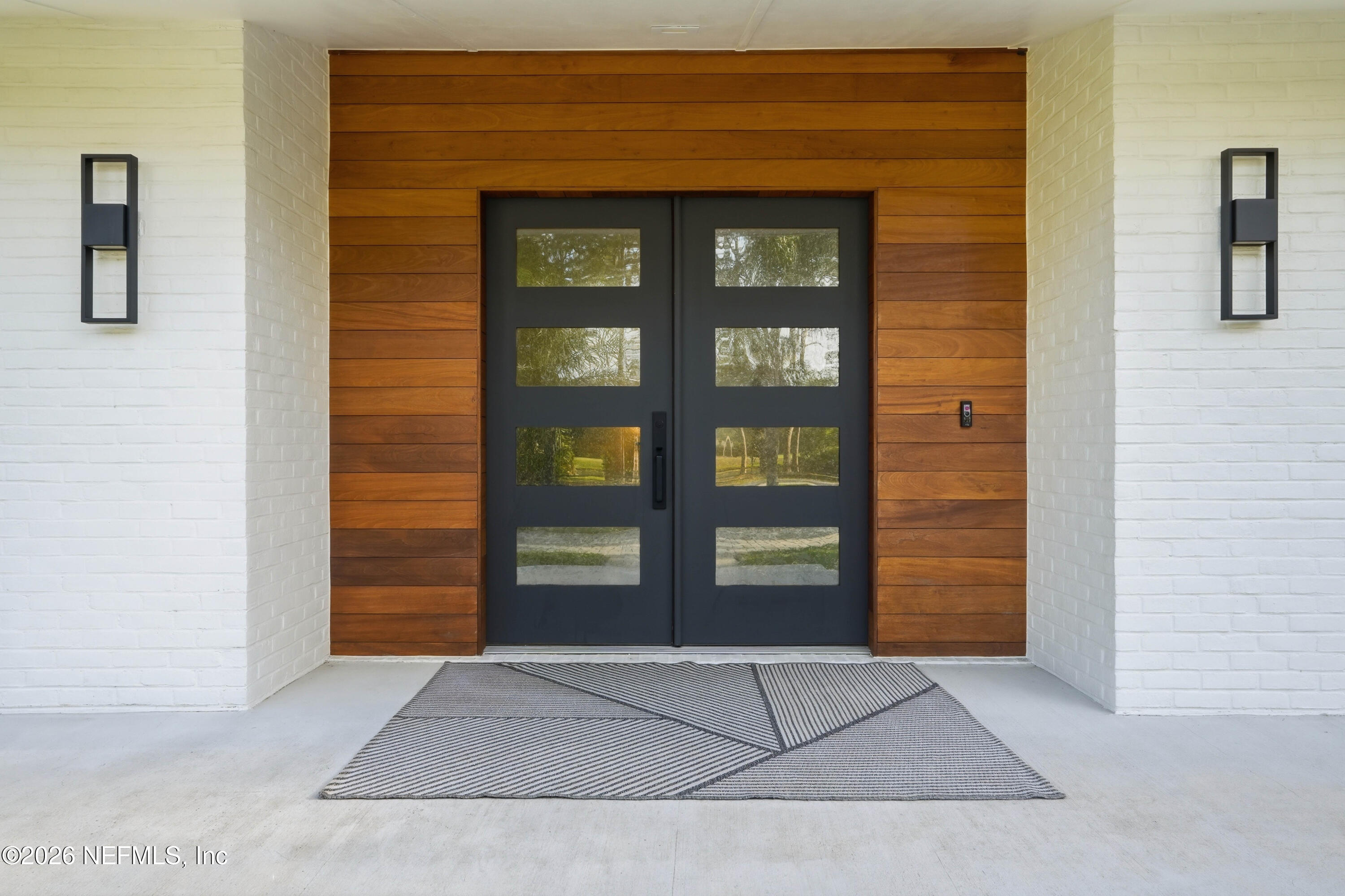 8228 Hollyridge Road Jacksonville, FL 32256 - Photo 3 of 65 03-Front Entrance
