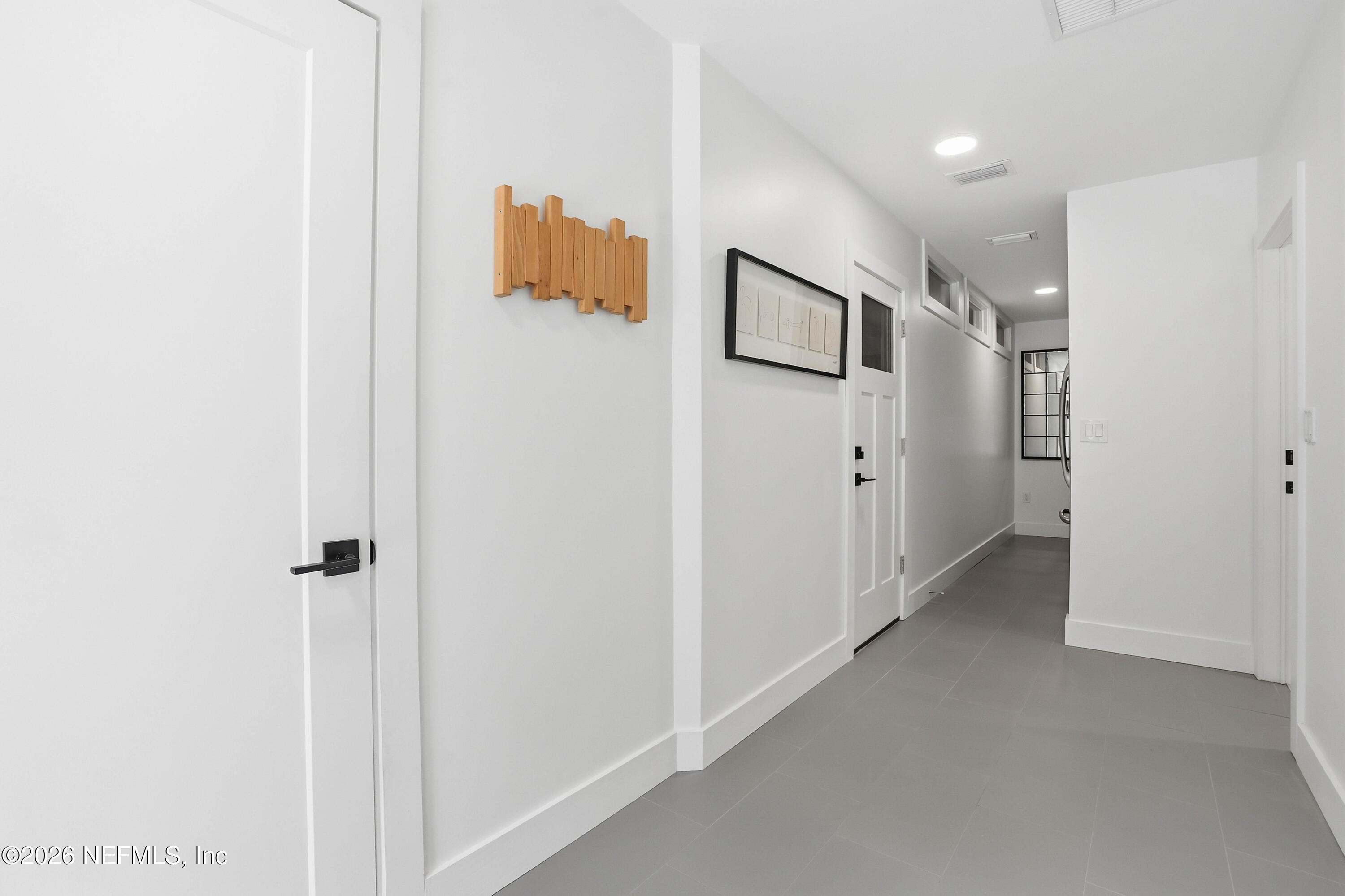 8228 Hollyridge Road Jacksonville, FL 32256 - Photo 31 of 65 36-Mud Room