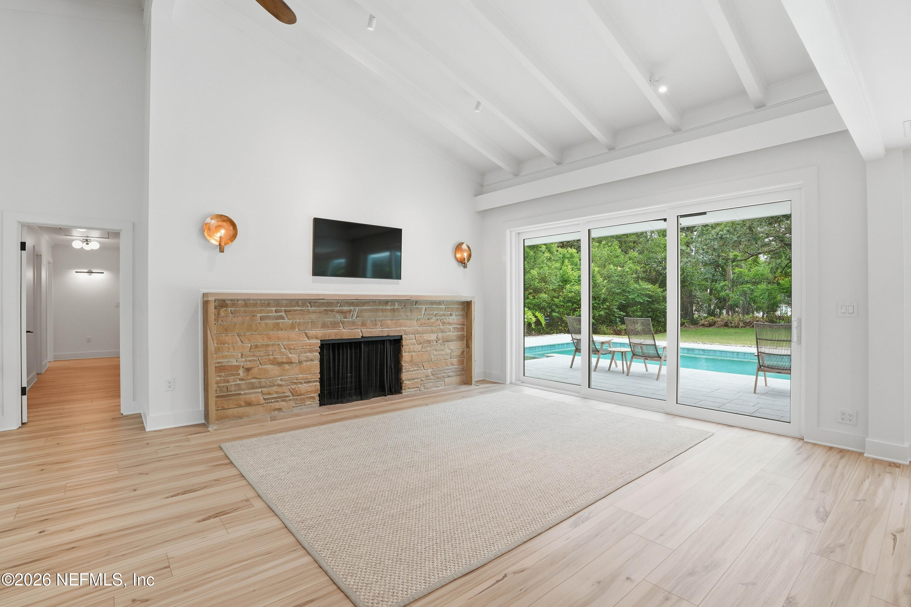 8228 Hollyridge Road Jacksonville, FL 32256 - Photo 10 of 65 11-Family Room