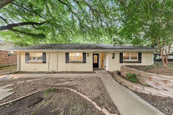 $350,000 | 518 Fairway Road, Woodway, TX 76712