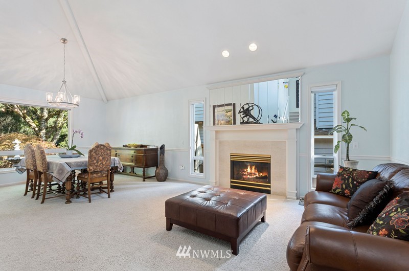 19303 Meridian Place West Bothell, WA 98012 - Photo 2 of 26