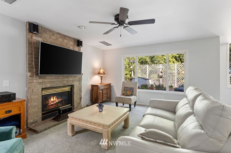 19303 Meridian Place West Bothell, WA 98012 - Photo 12 of 26